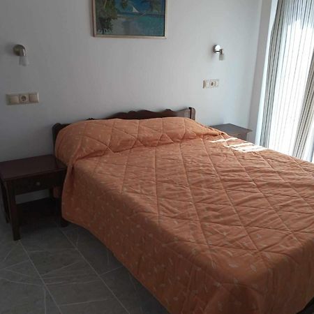 Gerekos Studios And Apartments Agios Georgios  Luaran gambar
