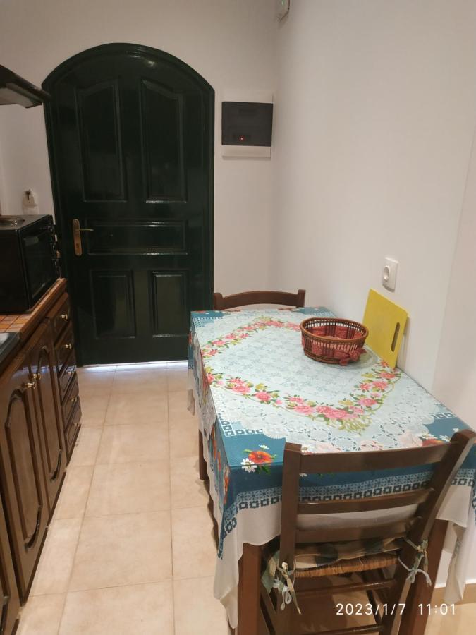 Gerekos Studios And Apartments Agios Georgios  Luaran gambar