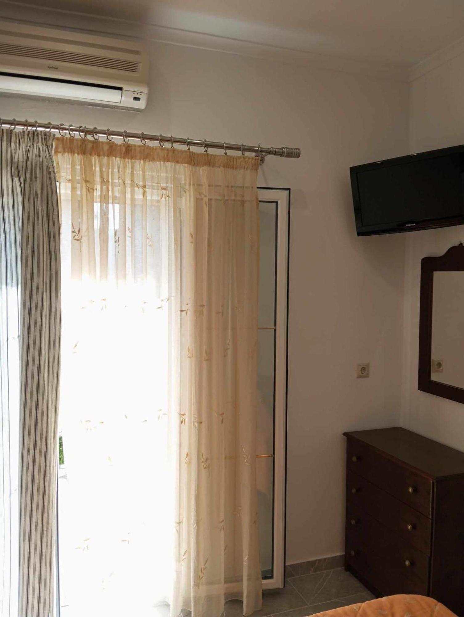 Gerekos Studios And Apartments Agios Georgios  Luaran gambar