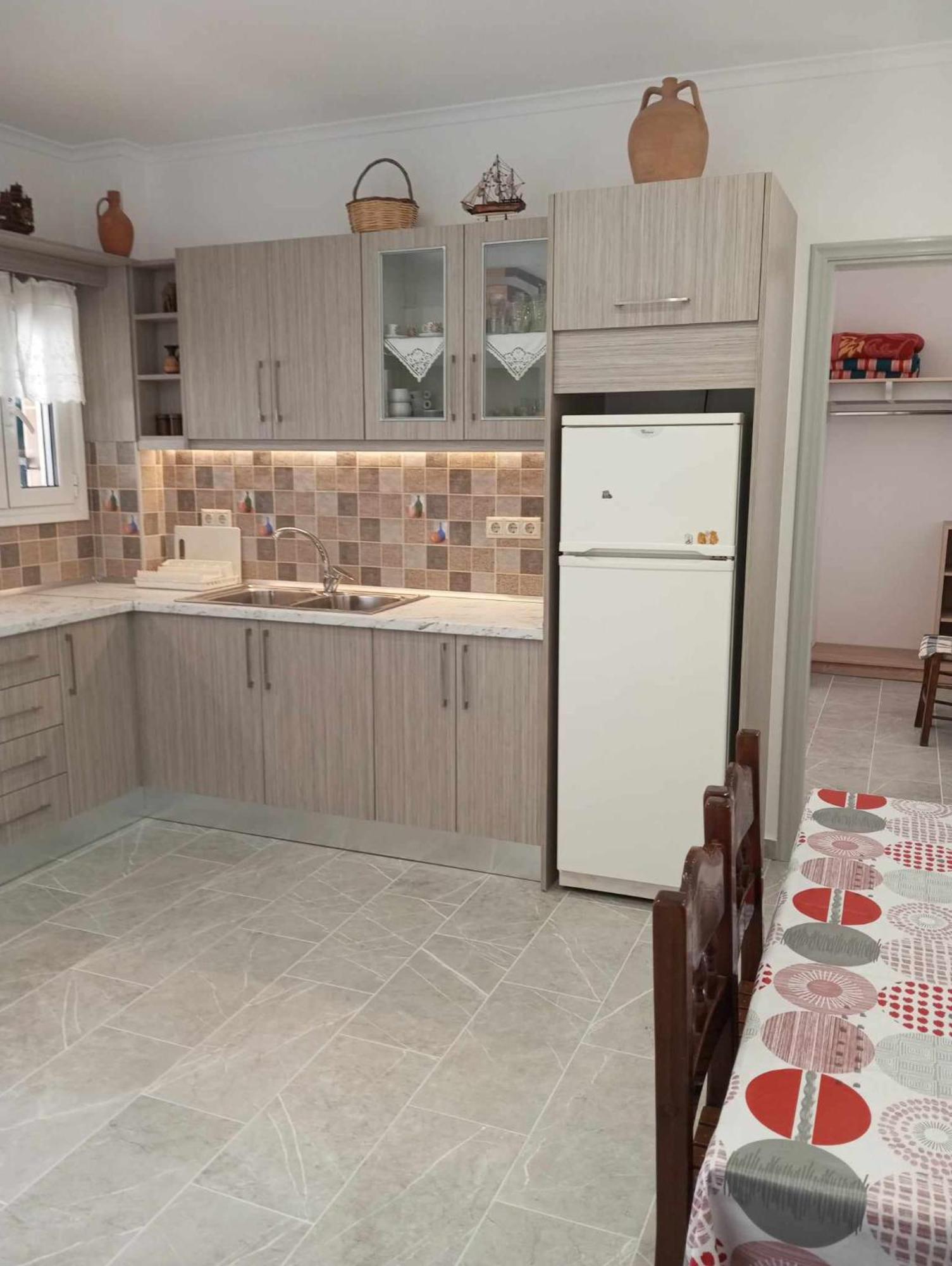 Gerekos Studios And Apartments Agios Georgios  Luaran gambar