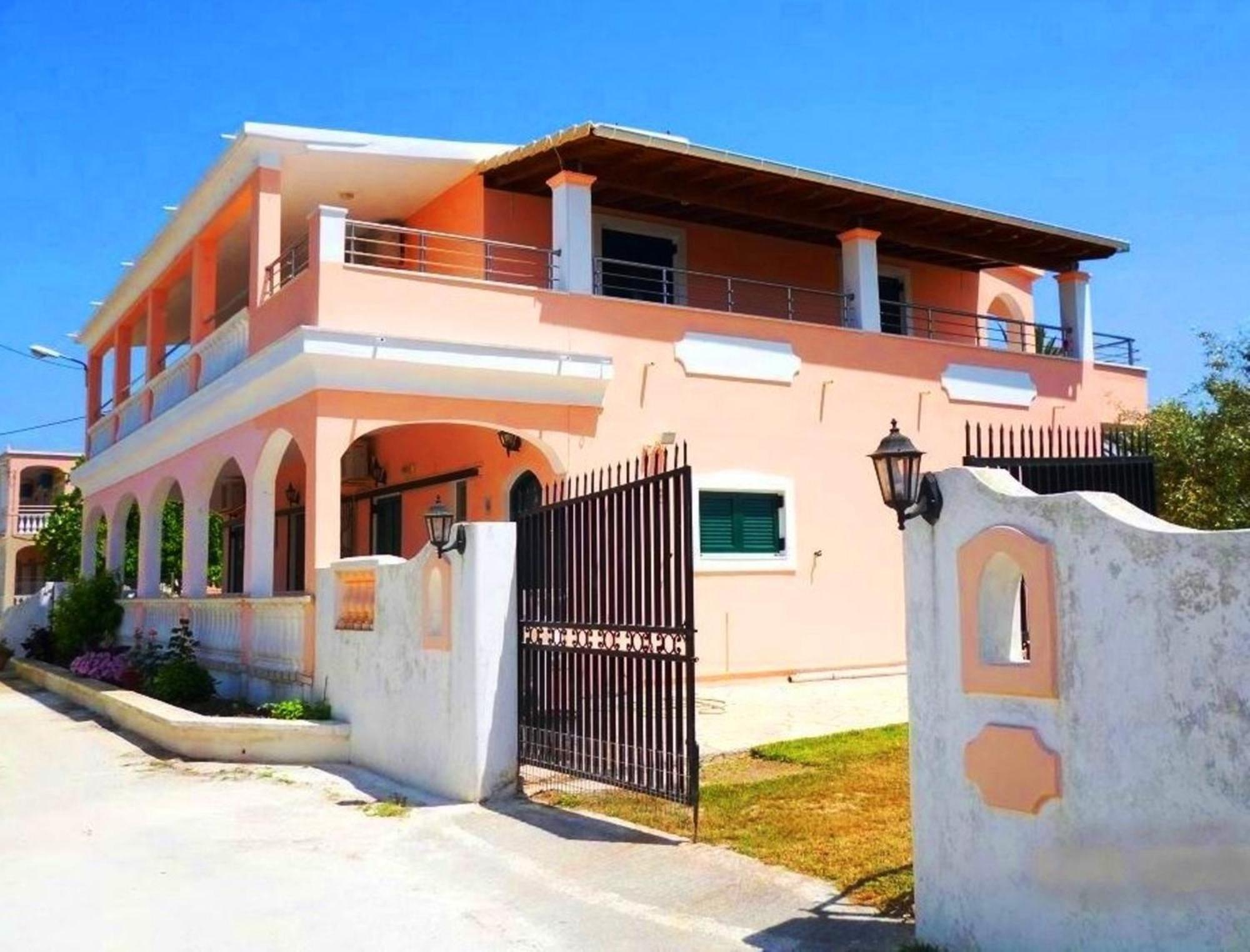 Gerekos Studios And Apartments Agios Georgios  Luaran gambar