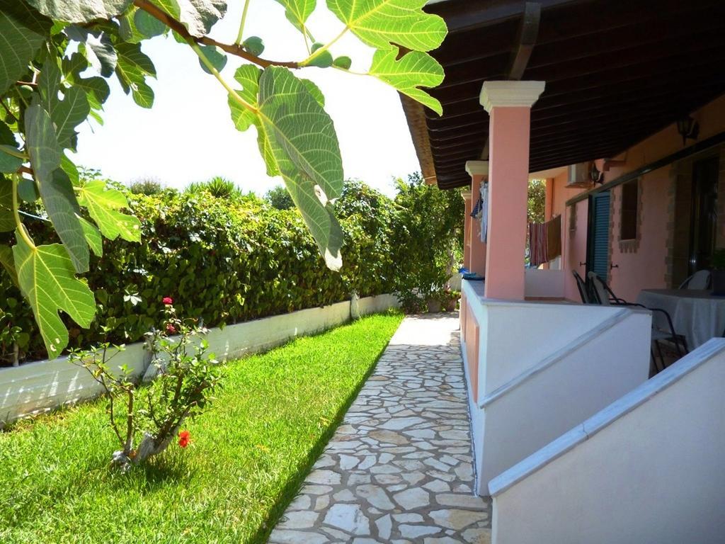 Gerekos Studios And Apartments Agios Georgios  Luaran gambar