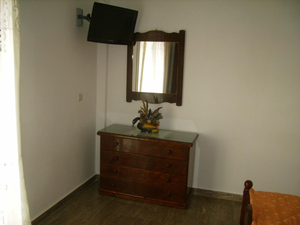 Gerekos Studios And Apartments Agios Georgios  Luaran gambar